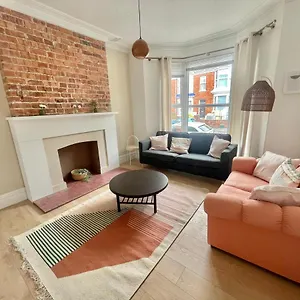  Holiday home Beautiful Family In The Heart Of