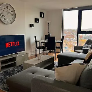 Penthouse Gem, Central, Scenic Views, Stylish, Modern, Centre 2br Apartment Sheffield