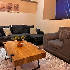 Chic Central, Relaxing, Restful, Retreat, Heated Floors, High Ceiling, Open Plan, Centre, 1br Apartment Sheffield